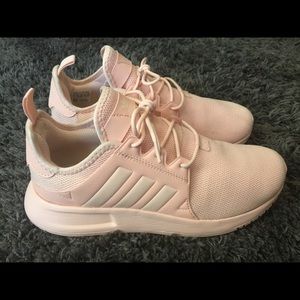 💗 NUDE PINK ADIDAS